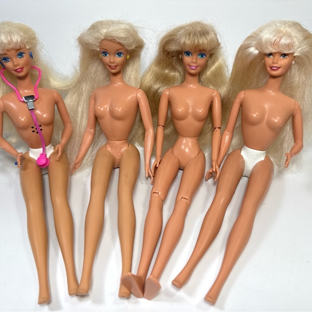 Vintage 1990’s Barbie dolls blond hair doctor Barbie posable w earrings